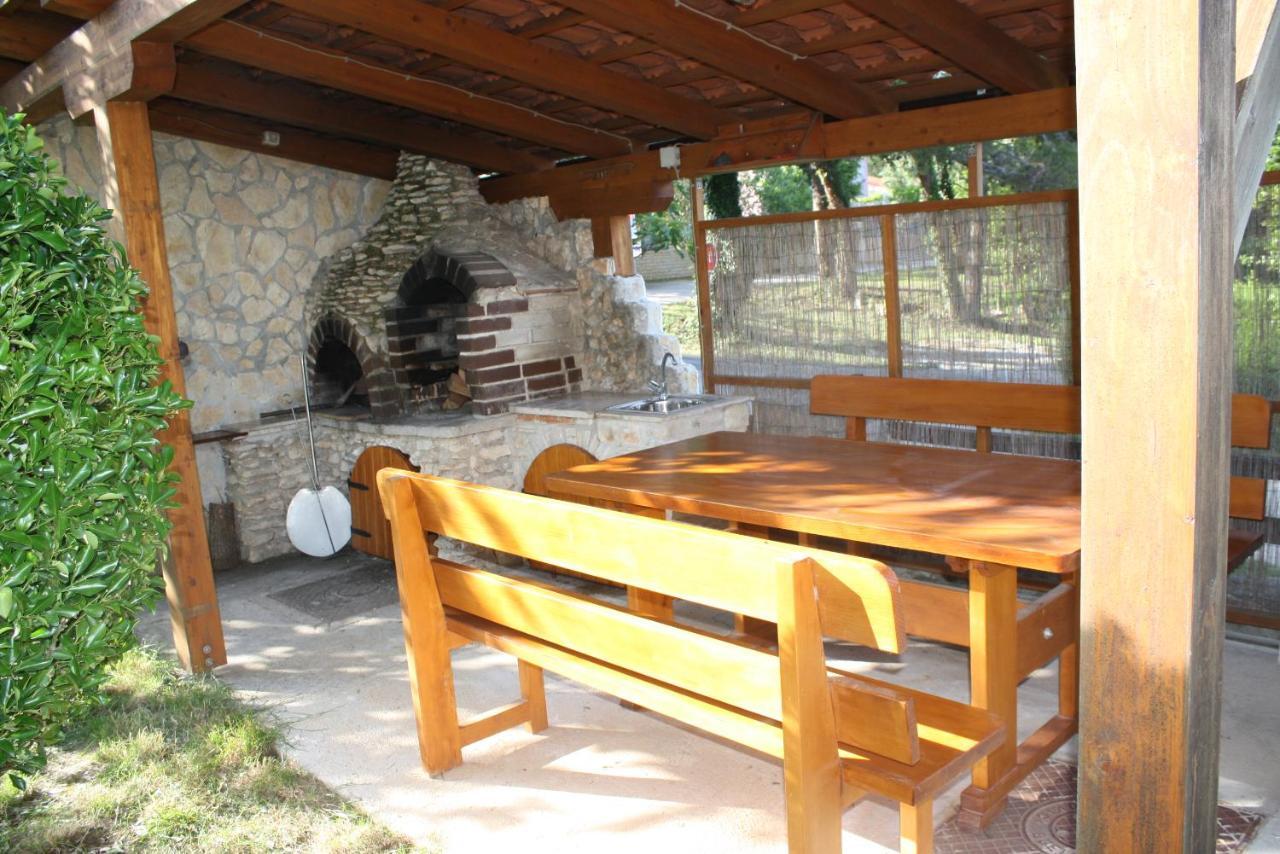 Holiday Home Radmila プレマントゥーラ エクステリア 写真
