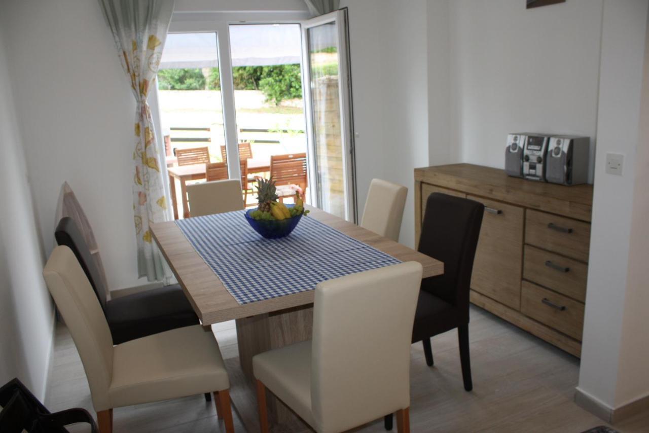 Holiday Home Radmila プレマントゥーラ エクステリア 写真